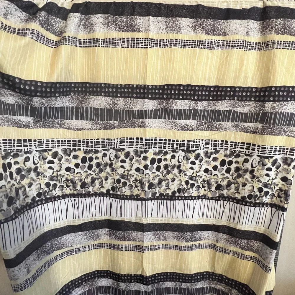 Shower curtain - Picture 1 of 1